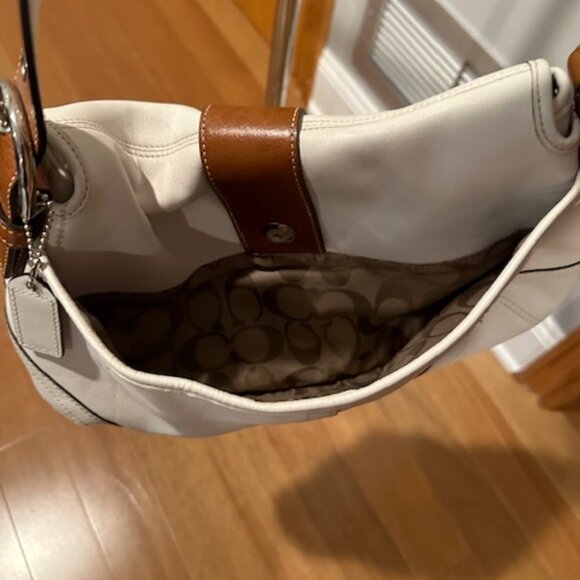Authentic COACH 9248 Off-White Pebbled Leather Bag with Brown Leather Trim - Picture 4 of 5